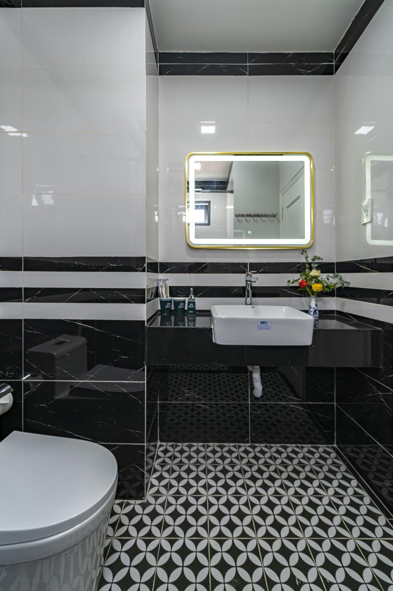 Collection O Vyvy Airport Hotel ホーチミン市 エクステリア 写真